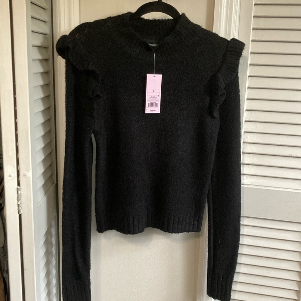 NWT Black Wild Fable ruffle sleeve sweater SZ S
